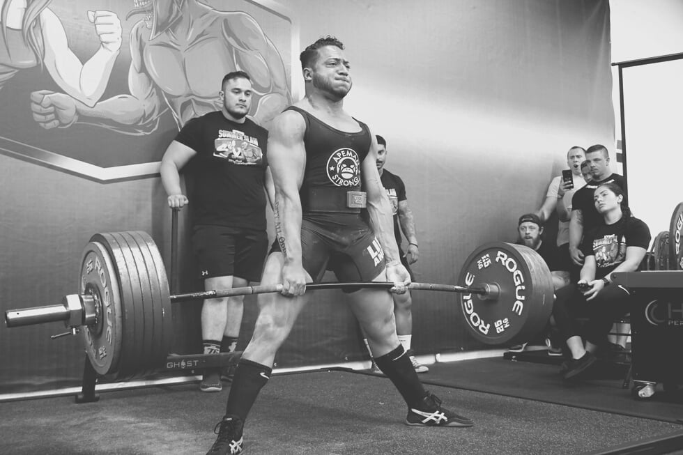 man deadlifting 700 lbs. event powerlifting photography with florida photographer. Antonino Nino Bologna. Summer Slam at Hybrid 